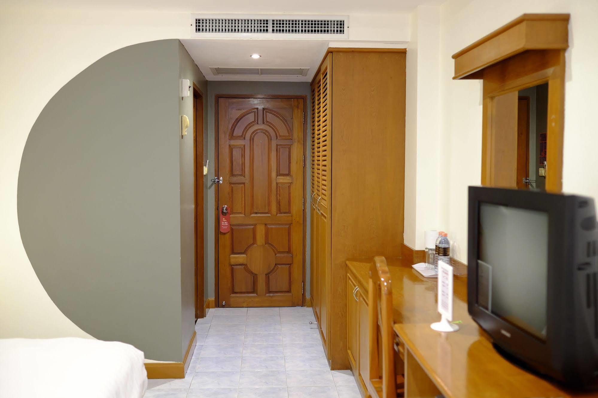 Pj Inn Pattaya Luaran gambar